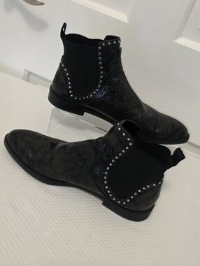 Zara Silvertone Studded Chelsea Ankle Boots Size 41, Stylish, Chic Black